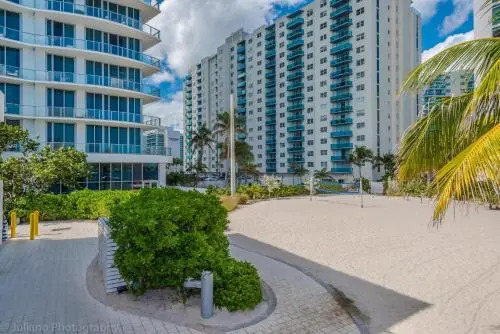 2/2 Miami - Beach Resort 1704