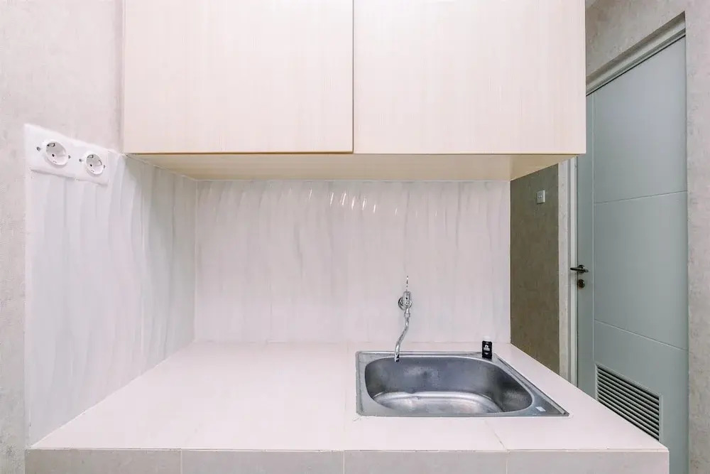 Cozy 1BR at Sentul Tower Apartment