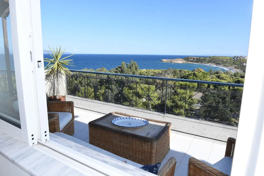 Top Floor With Stunning 360 View