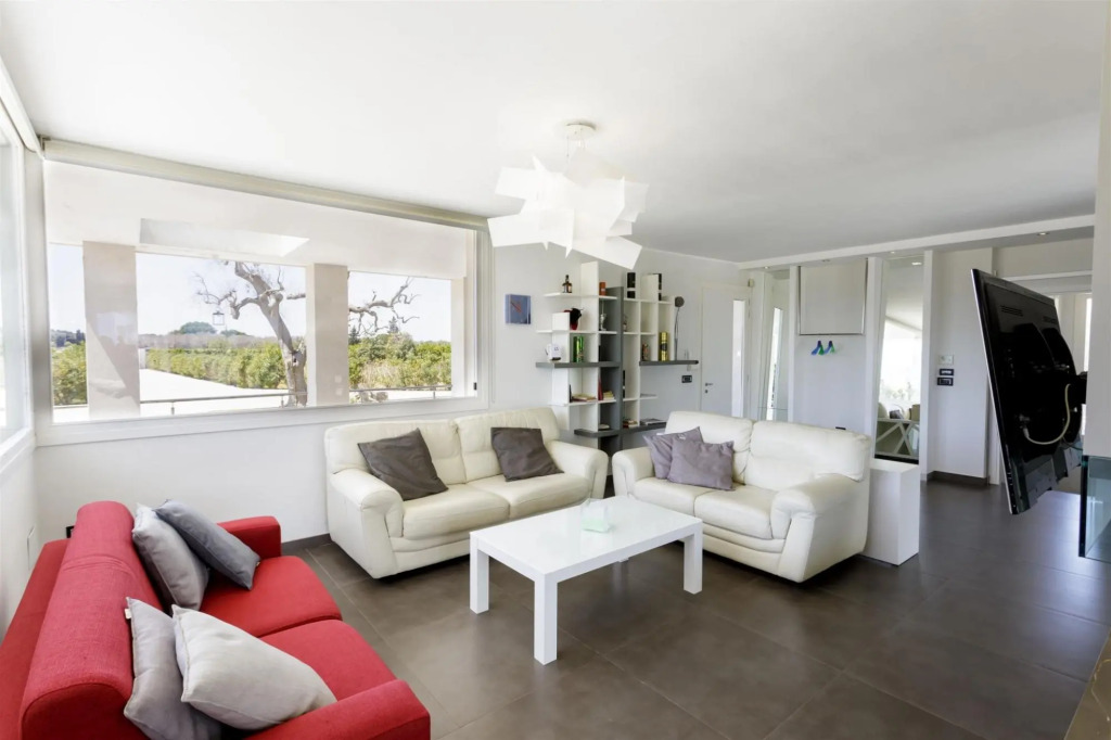 Luxury villa with swimming pool and large outdoor spaces in Santa Caterina a few km from the sea.-Villa Cristina