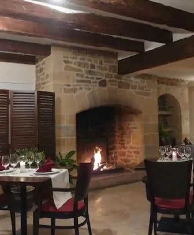 Logis Hôtel Auberge de Cartassac