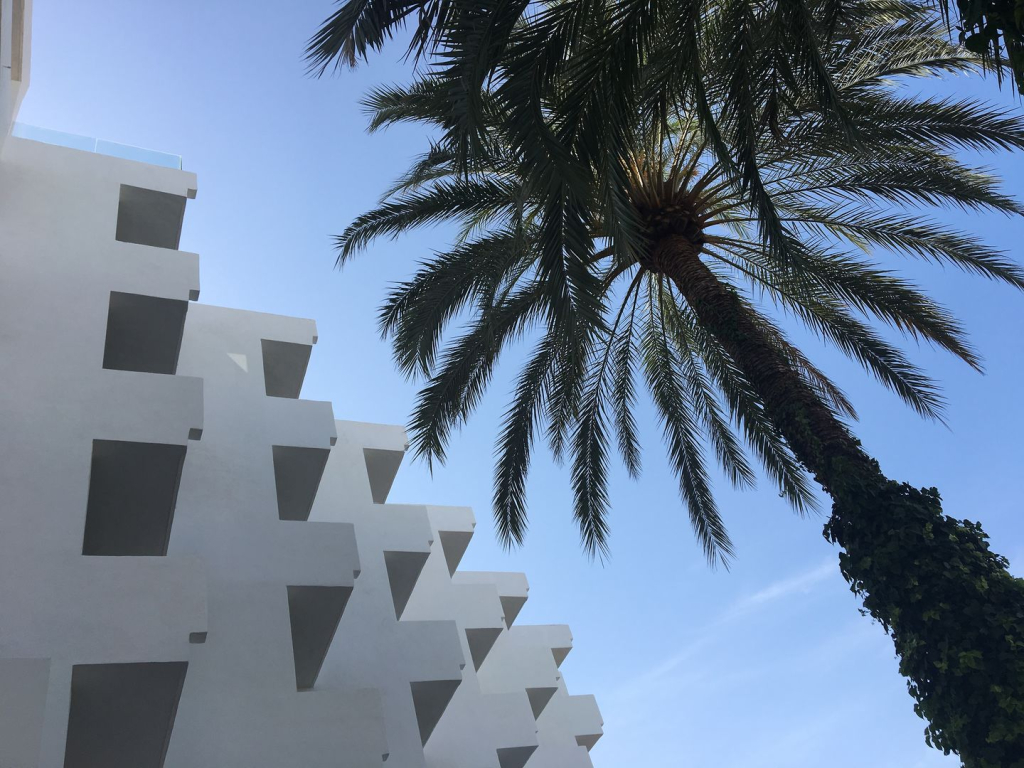 Отель Tres Torres