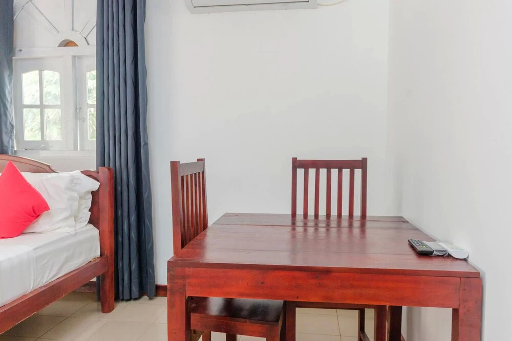 Sanri Villa Negombo by OYO Rooms