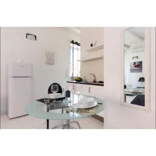Monolocale Via Arizzi