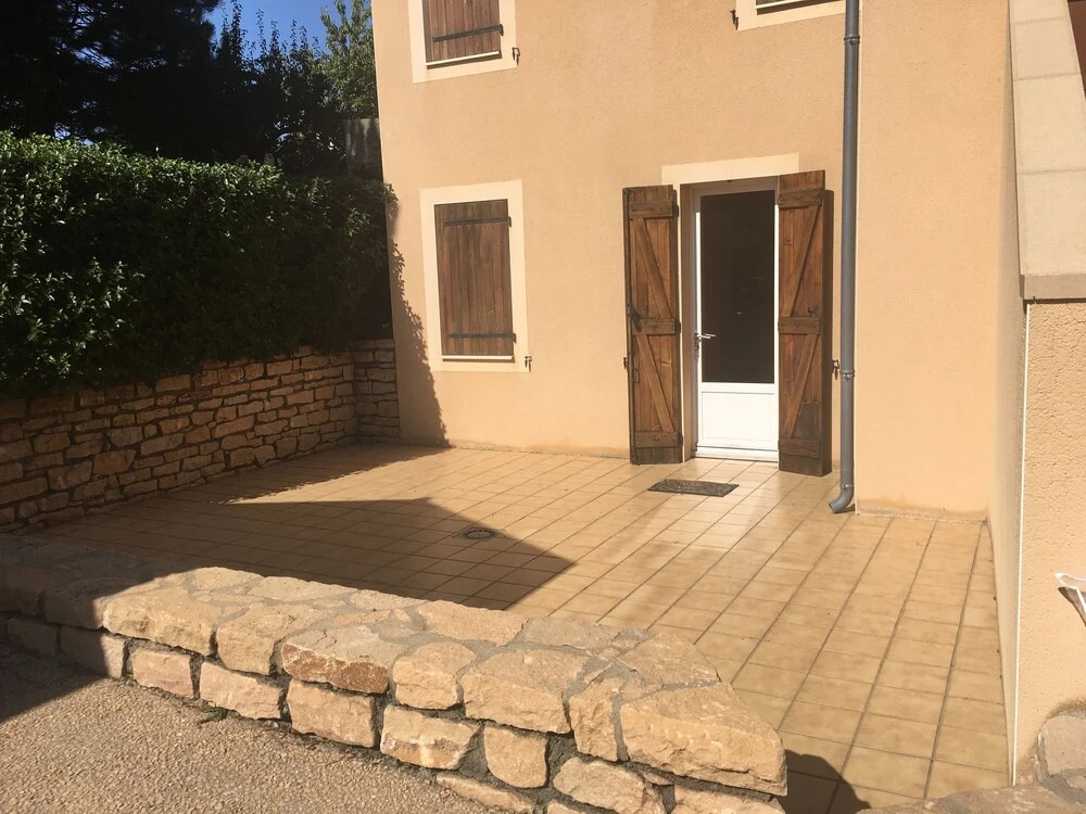 Studio Indépendant dans une Maison