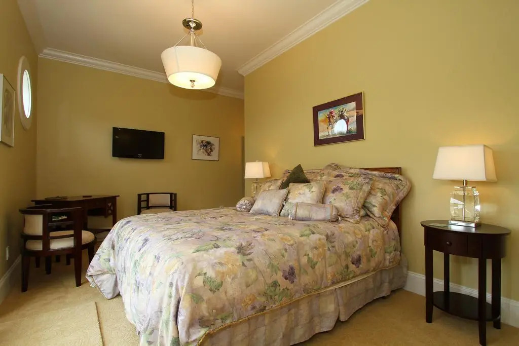 L.A. Acres Bed & Breakfast