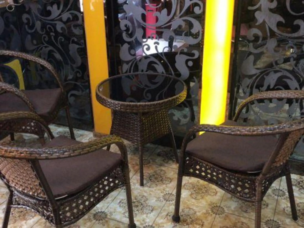 Yibai Liangpin Hotel (Baidu Bridge Shop Outside Bund, Nanjing East Road, Shanghai)