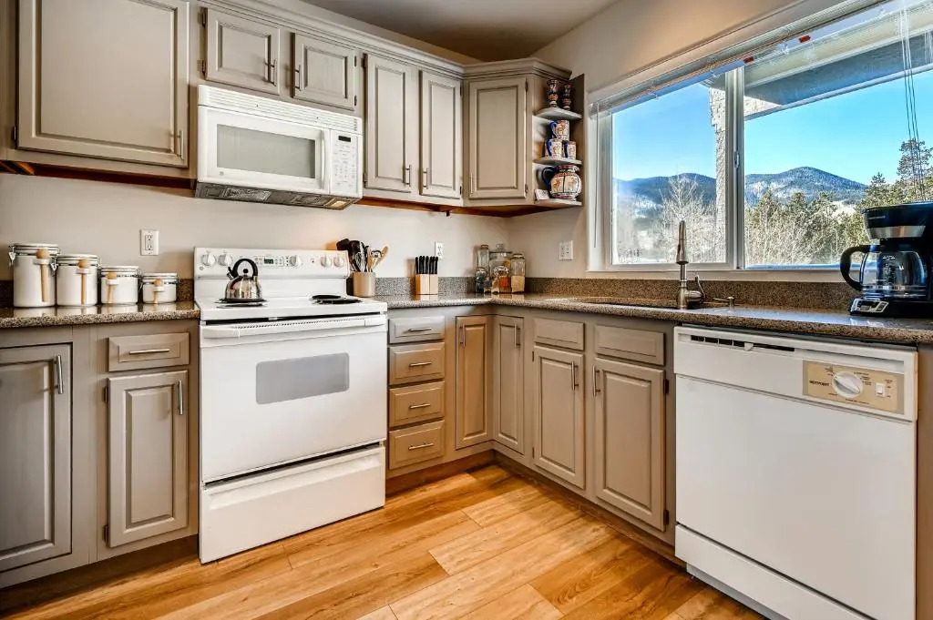 Two-Bedroom Townhome 103F at The Pointe