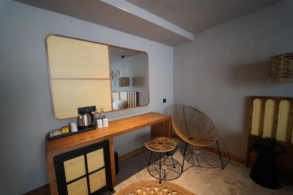 Icon Beach Suites Hotel Sovalye Island