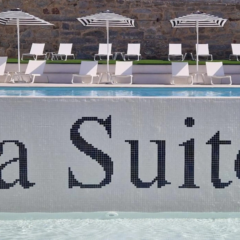 La Suite Hotel