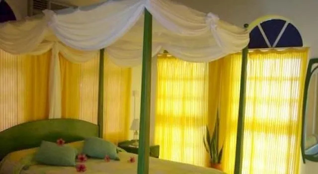Evergreen Hotel