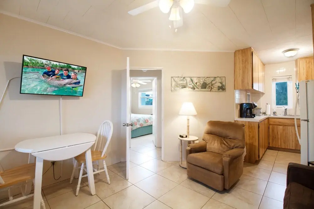 Tropic Terrace #41 - Beachfront Rental 2 Bedroom Apts by Redawning
