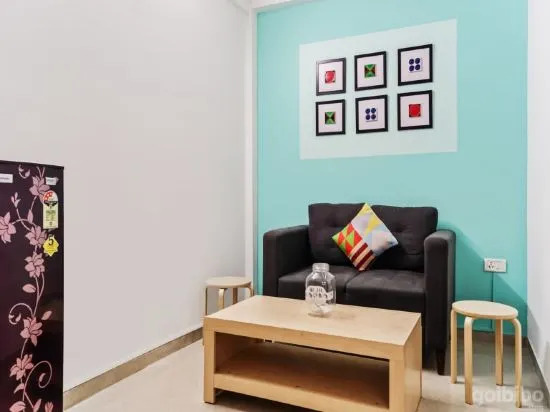 OYO Home 35789 Cozy Stay BLK Hospital