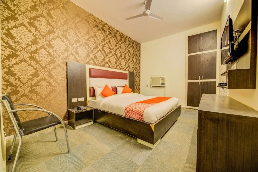 Diamond Expo by OYO Rooms