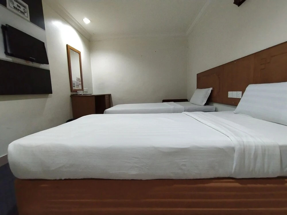 OYO 90632 Faber Inn