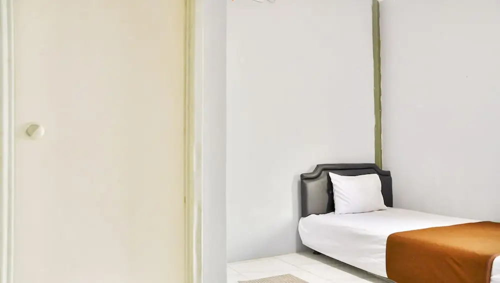 ZEN Rooms Basic near Kota Kasablanka