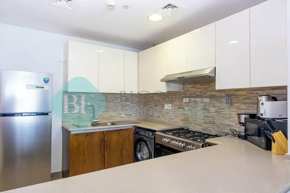 Bloomfields Elegant 2BR In Wave Tower