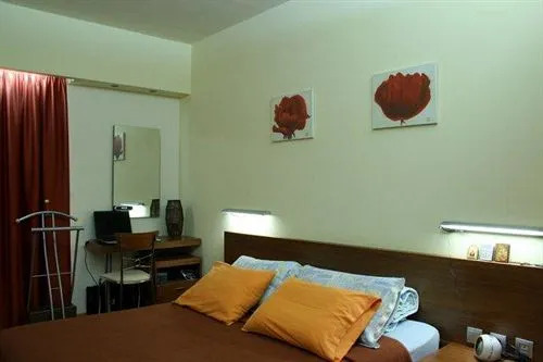Golden Sun Apts
