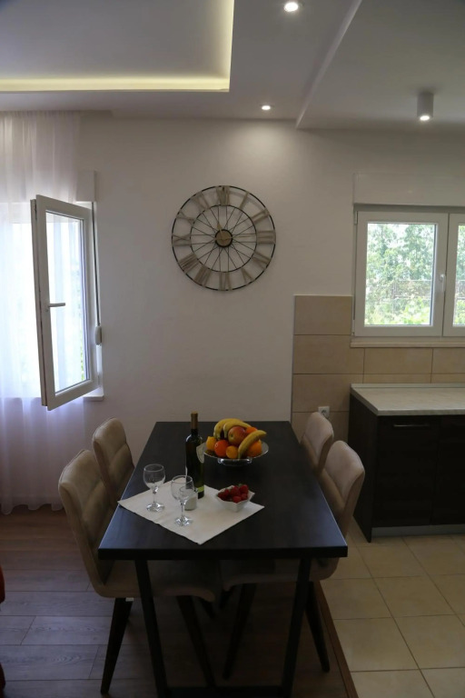 Garden House Apartment