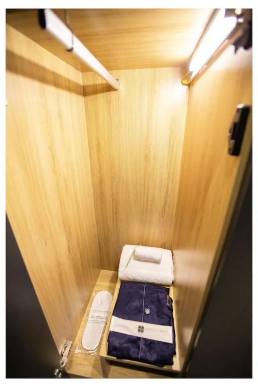 Khan Hoang Capsule Hotel - Adults Only