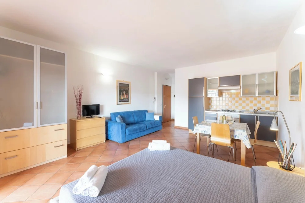 Relaxing Cristal Blu Studio Sleeps 4 Num1493
