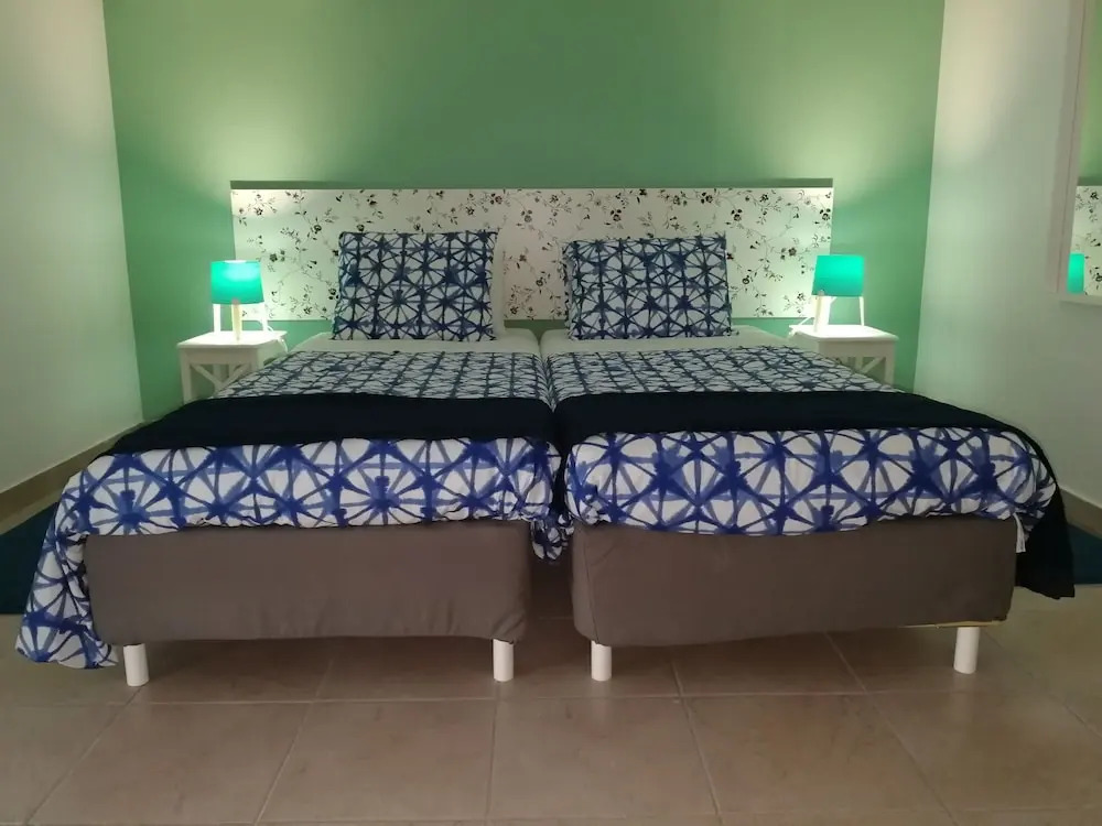 Ocean's 7 - Lagos Guest House