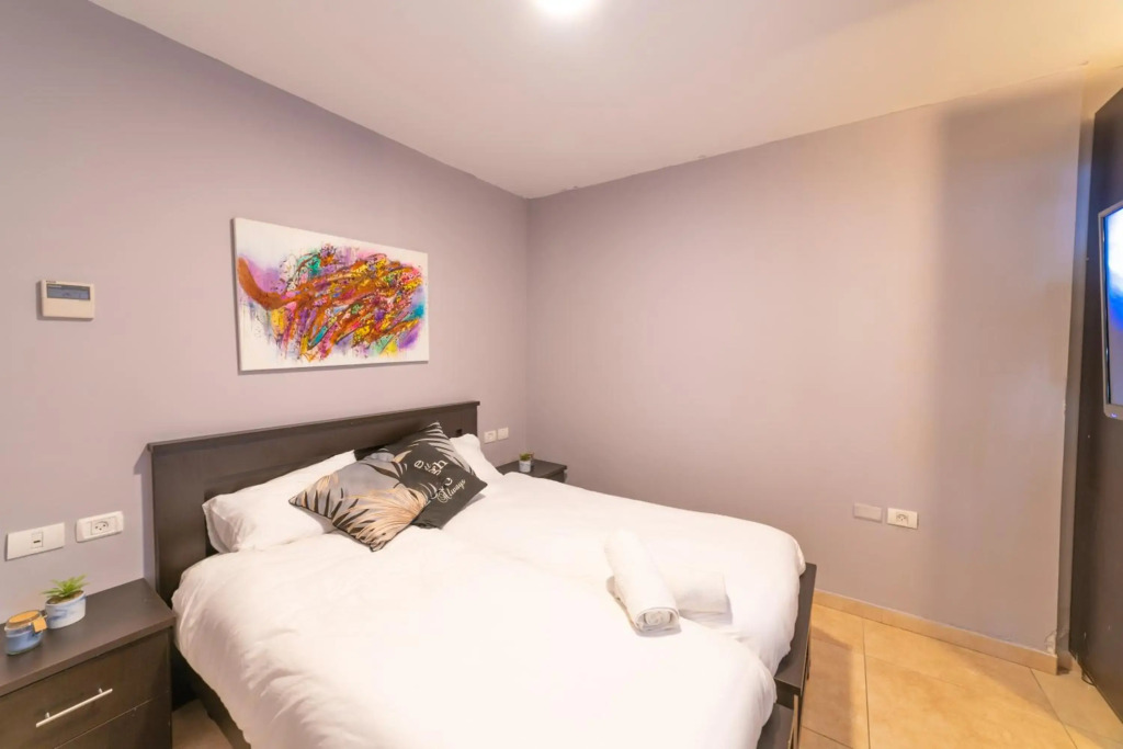 Art Apartment In Mamila - King David Residence