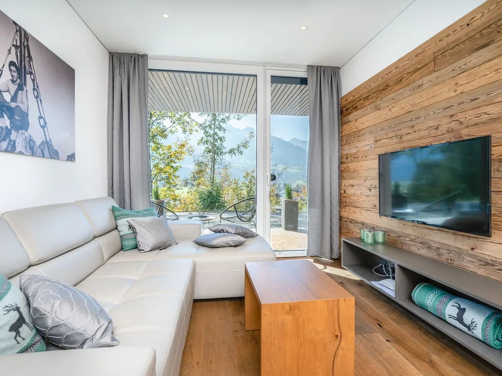 Classy Apartment in Piesendorf near Lake & Ski Bus