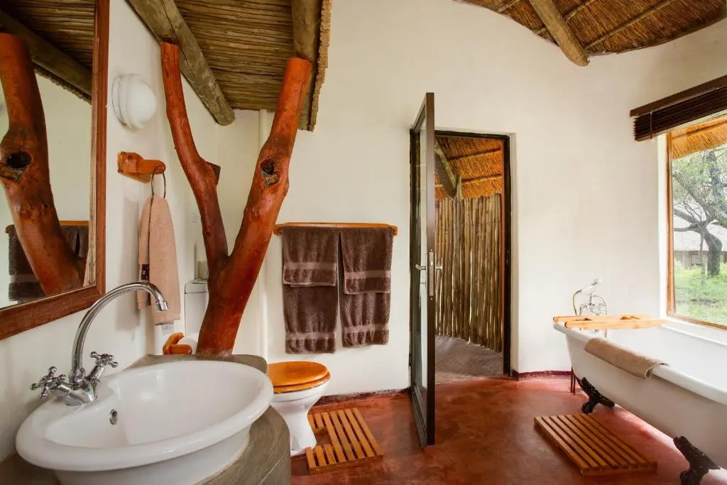 Warthogs Bush Lodge