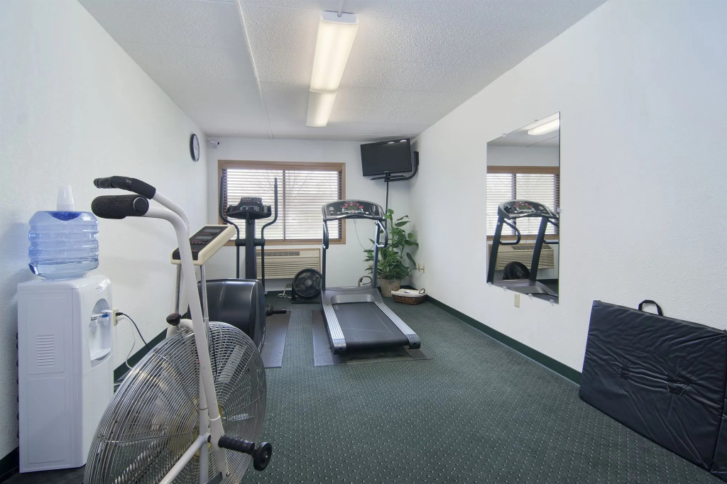 Boarders Inn & Suites by Cobblestone Hotels - Faribault