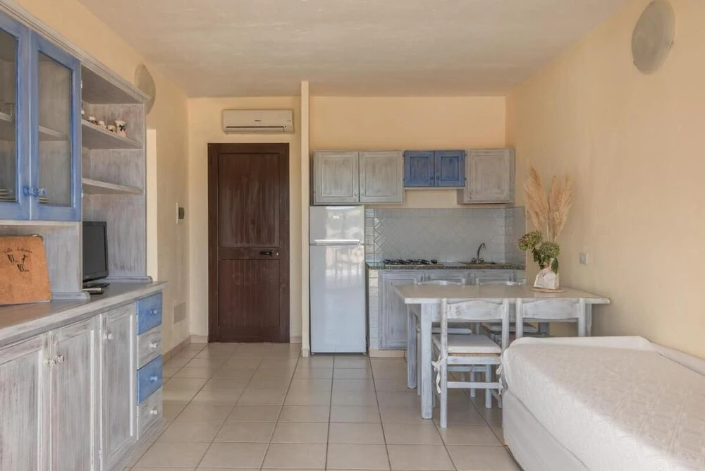 Perfectly Positioned Baia de Bahas Residence Seaview 2 Bedroom Sleeps 6-no 0894