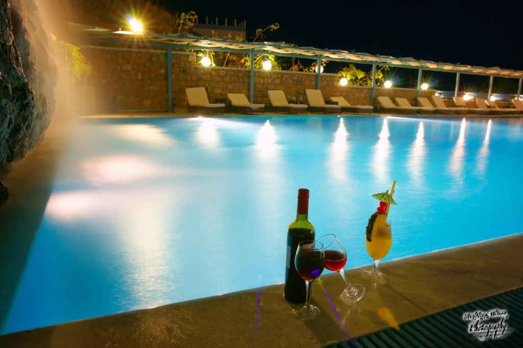Elena Village Hotel & Suites