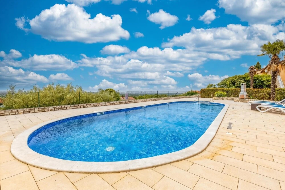 Pool House Kristina Near Porec