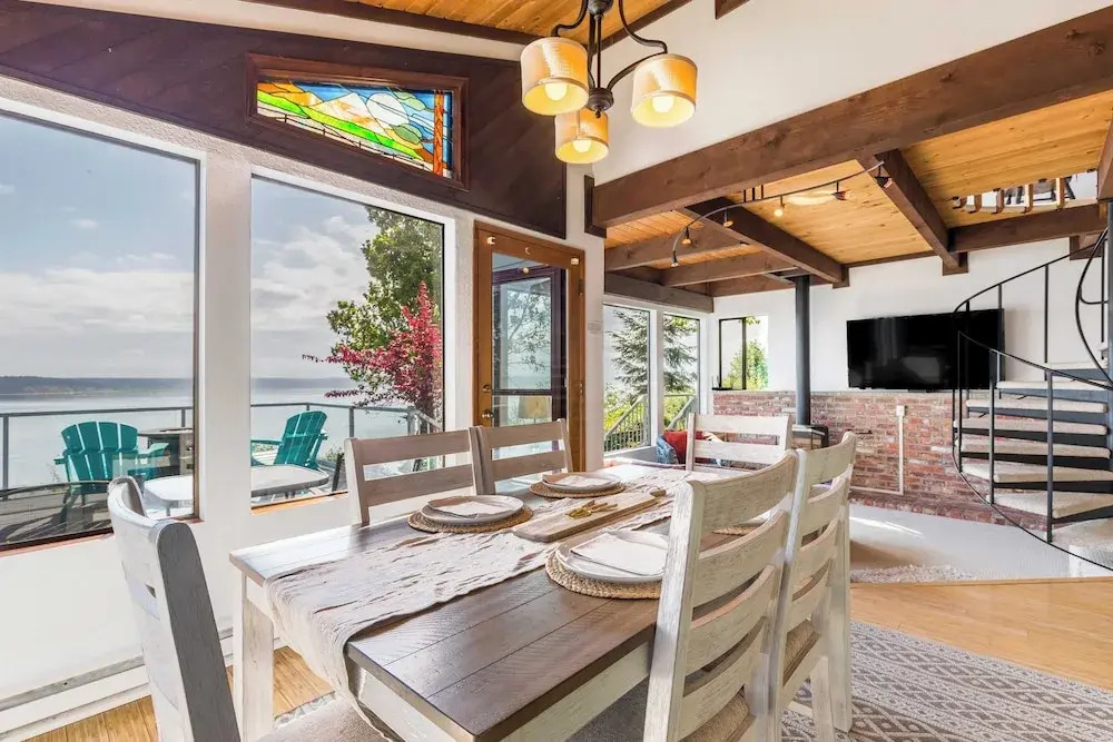 Whidbey Island Waterfront Home With Hot Tub & Sunset Views Saratoga Vista by Avantstay