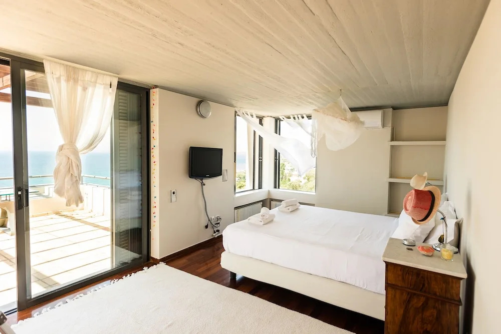 Sea Base Maisonette