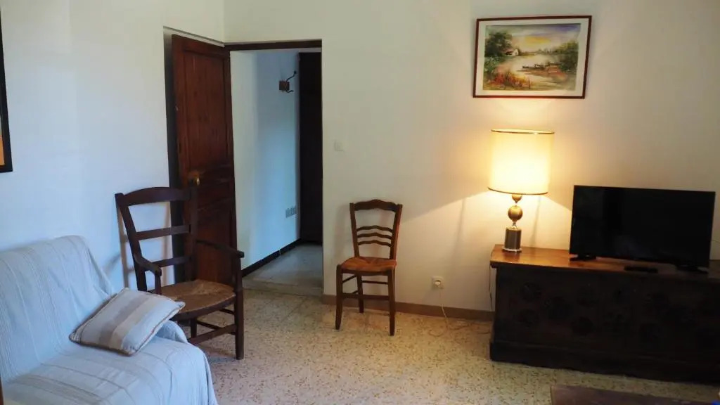 Charmante maison en Camargue avec piscine partagée