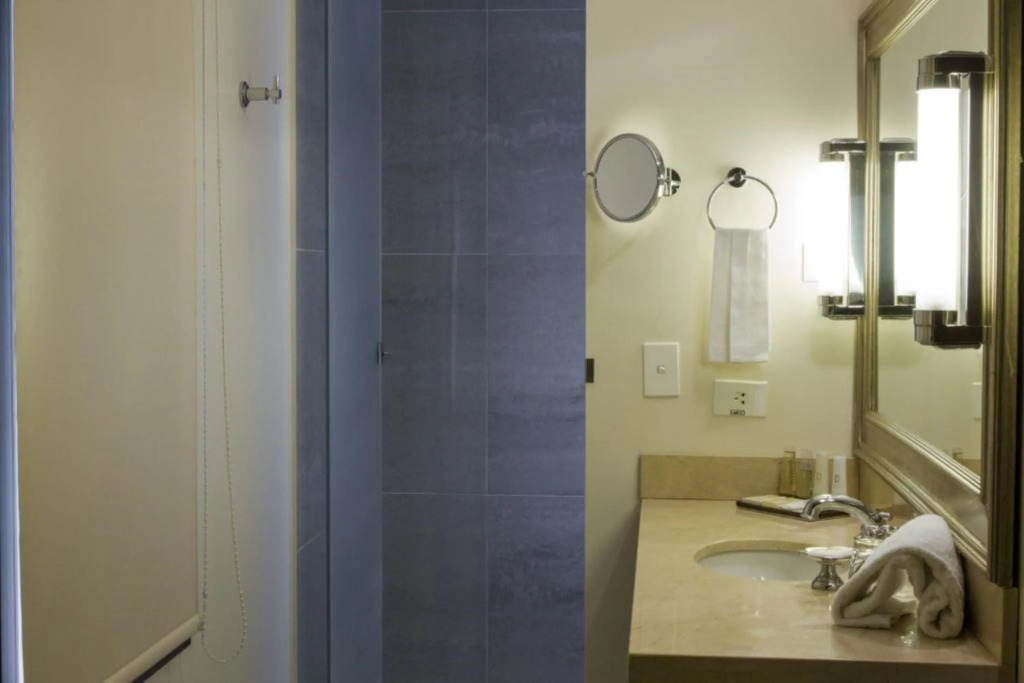 El Casco Art Hotel