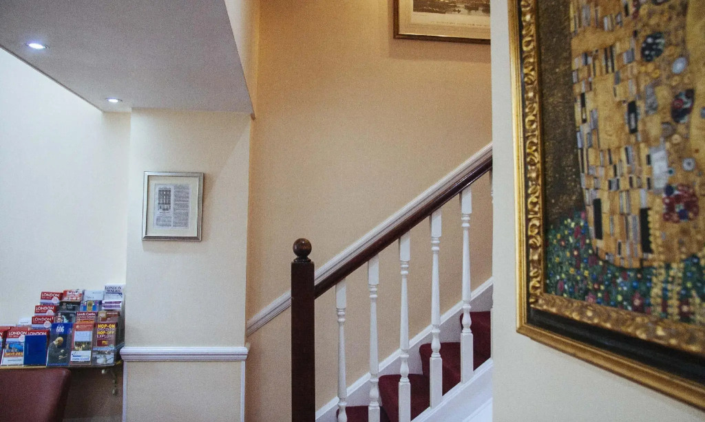 Lord Kensington Hotel