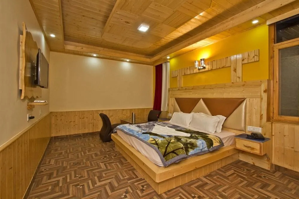 Snow Season Resort Manali