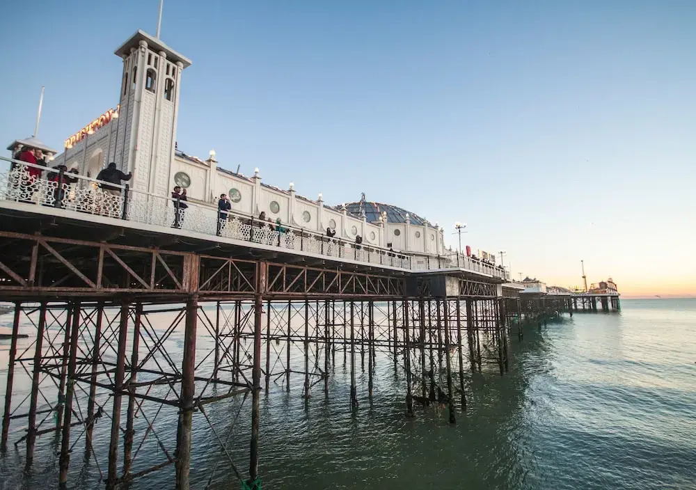 Brighton Getaways-Seaside Patio Apt