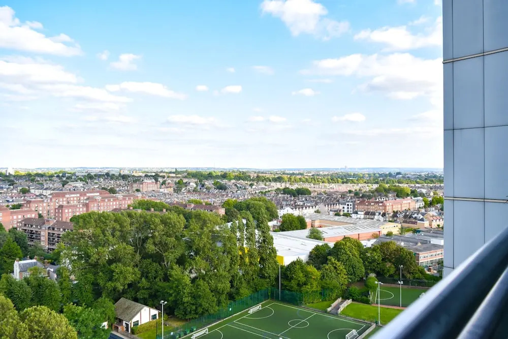 Beautiful 1 Bedroom Wandsworth Flat With Views
