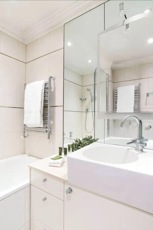 Beautiful Traditional 2BR in Central London