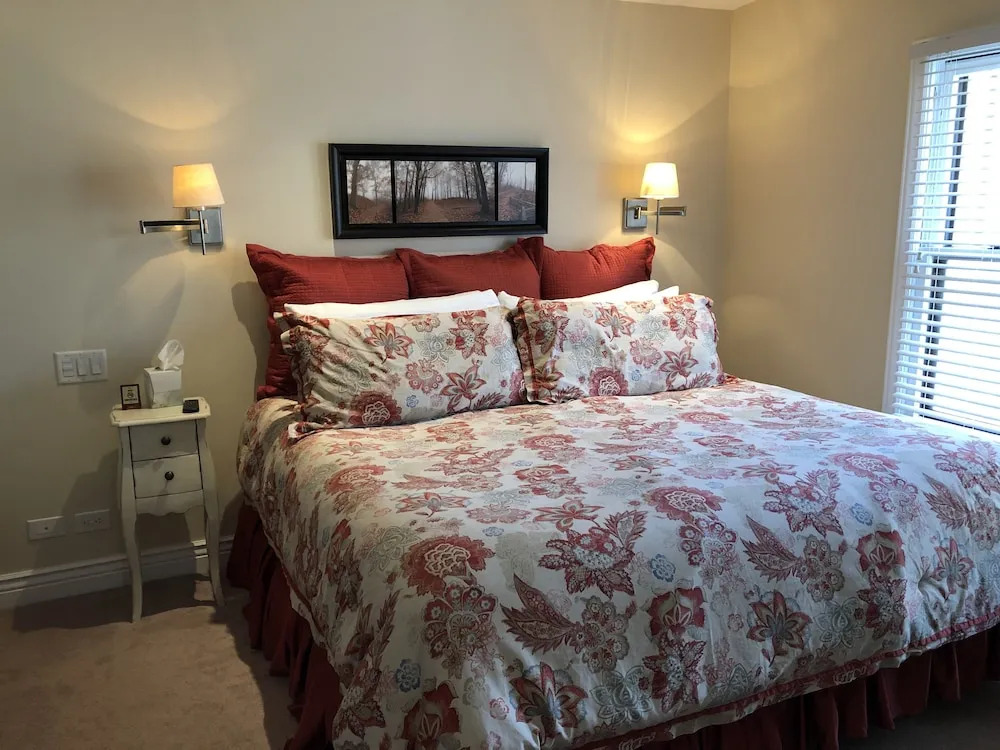 Duneland Beach Inn