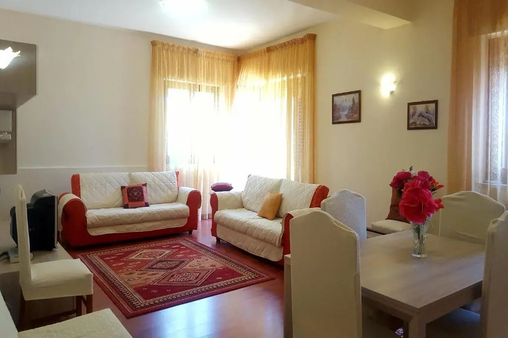 Villa With Volcano View - Happy Rentals