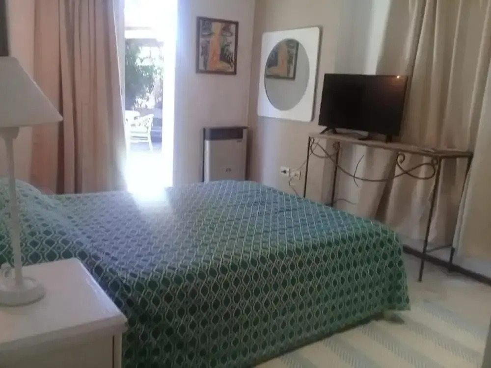 Dark Green House en Chacras de Coria