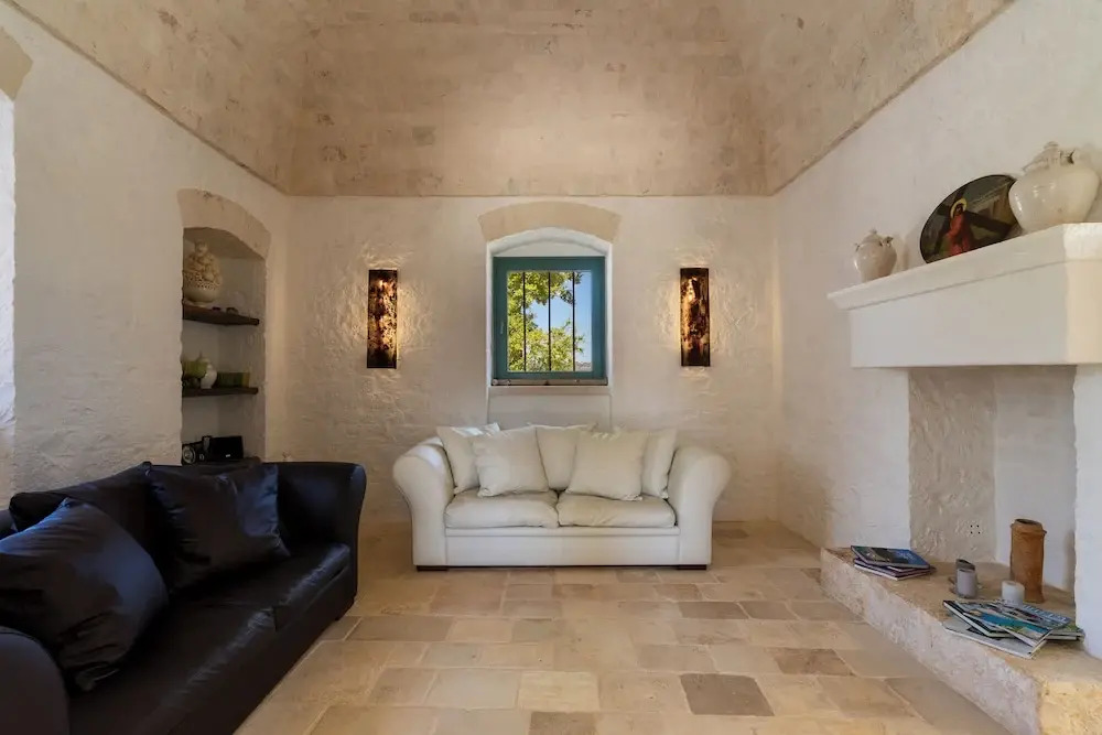 Trullo Pietra Rossa with Pool by Wonderful Italy