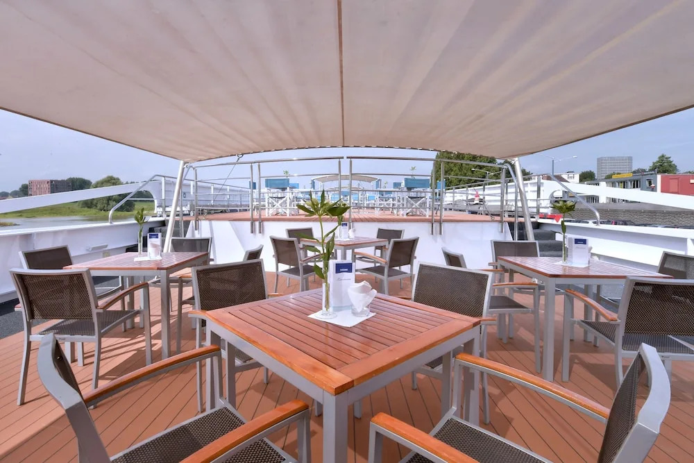 Hotelships Holland - HS Leonora - Messe