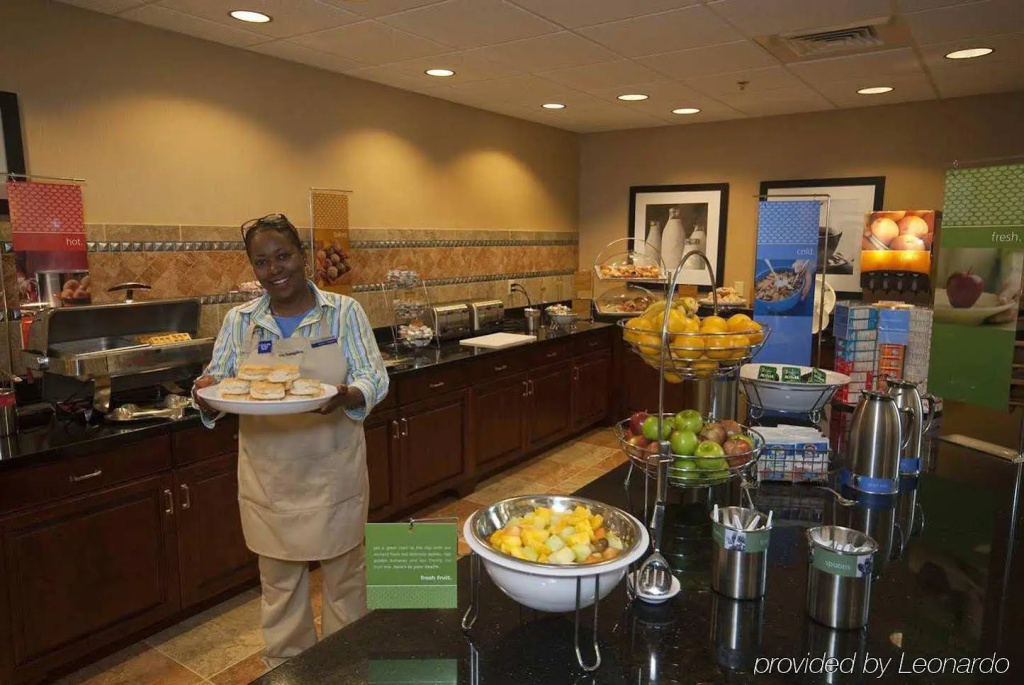 Hampton Inn & Suites Wichita-Northeast