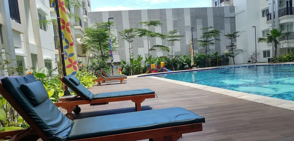 Homey and Minimalist Signature Park Grande Apartment
