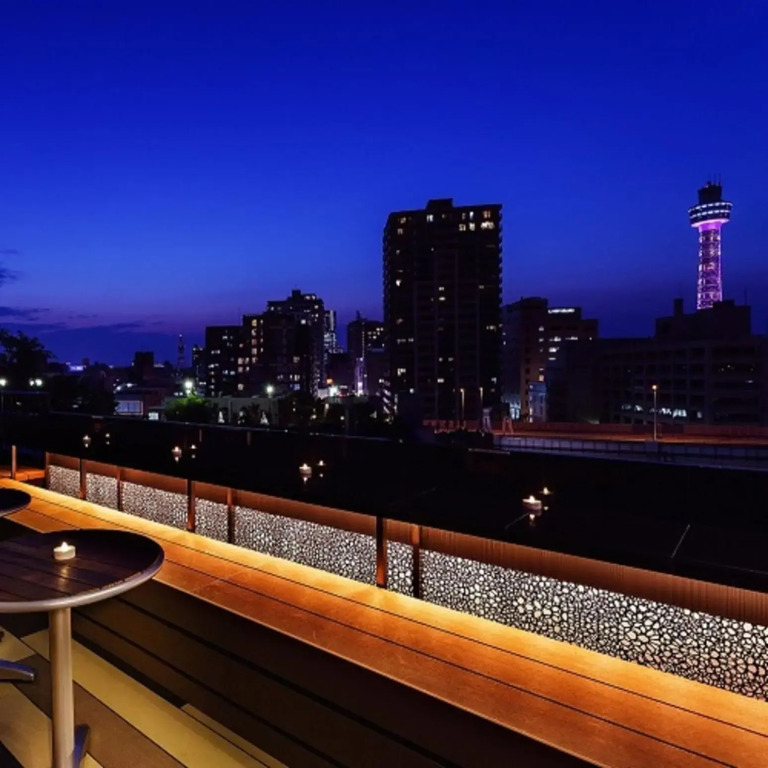 Hotels & Resort Feel